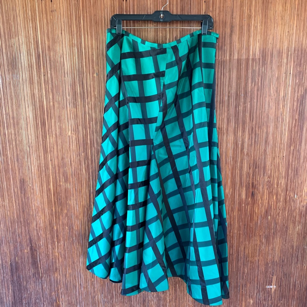 Cute Checkered Silk Skirt